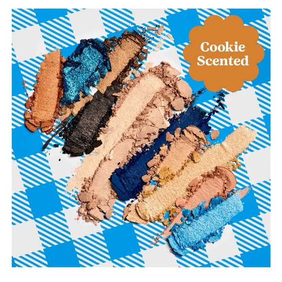 Hard Candy x Girl Scout Shadow Palette, Buttery Bestie, Trefoil-Scented - Picture 3 of 5